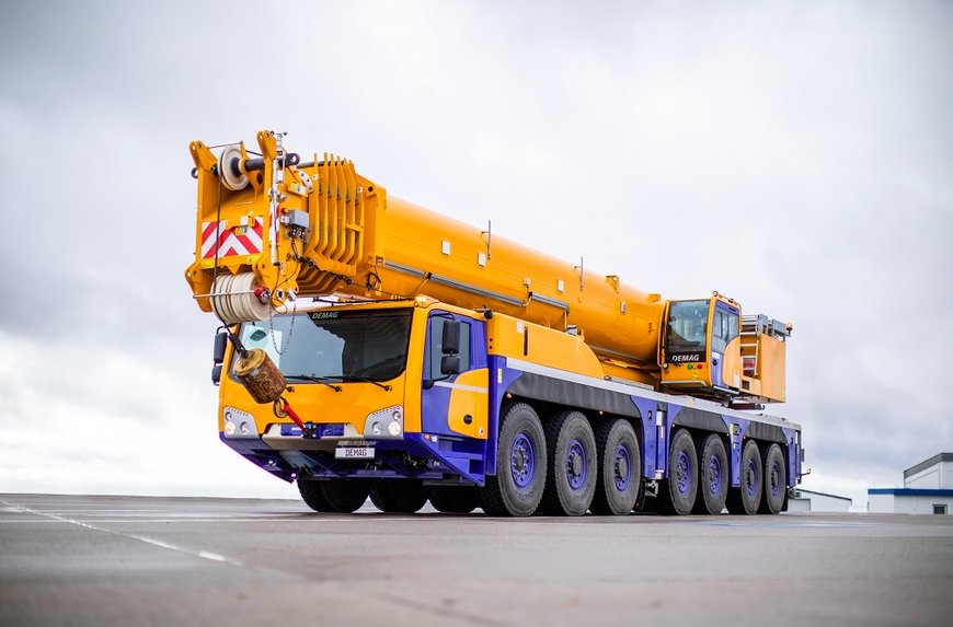 The new Demag AC 450-7 all terrain crane